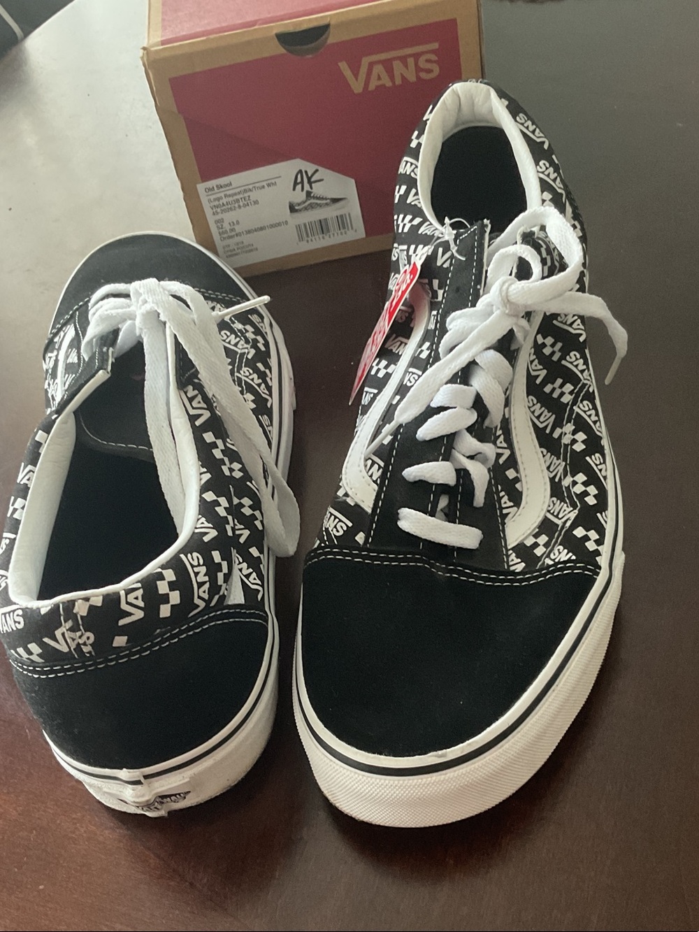 Vans Black & White Logo-Print Old Skool Sneakers Men’s Size 13